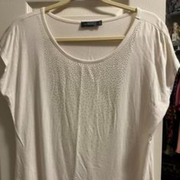 Limited Sleeveless Top - Picture 1 of 1